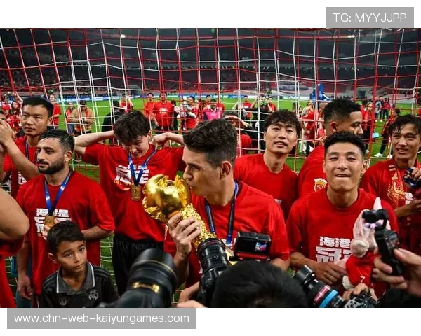 上海海港引援名单曝光，多个目标锁定中场与翼卫