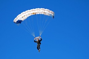 Kaiyun官方登录入口-羽毛球赛引入现场分析技术辅助教练，羽毛球赛人员安排