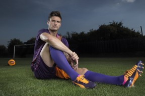 kaiyun体育app-球队是否构建后场缓冲区域延缓高位压迫效果，后场球员什么意思