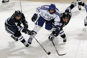 开云·体育官方网站入口-单届参赛中止步第15名，无更近参赛记录